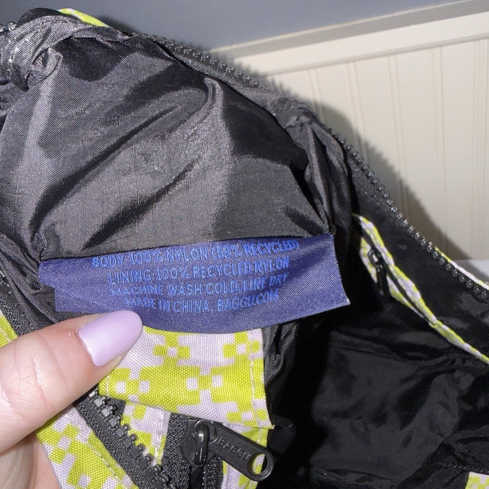 Baggu Green Pink Pixel Gingham Medium Crescent Shoulder Bag Purse Nylon Recycled - Picture 10 of 12